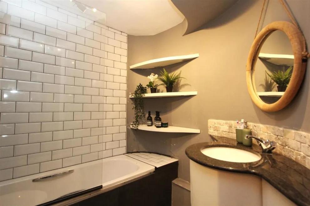 Large New-York Style Penthouse Apartment In Leeds City Centre With Contactless Check In Ngoại thất bức ảnh